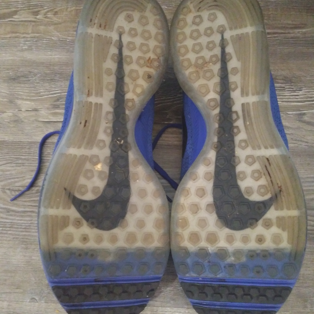 Shoes - Picture 7 of 8